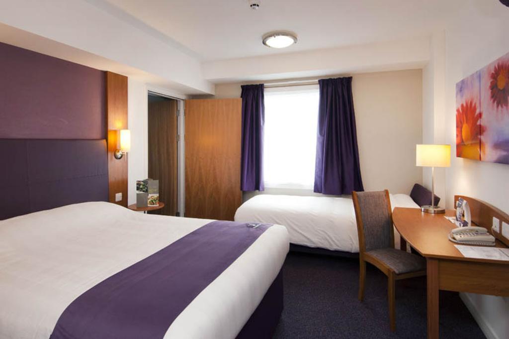 Premier Inn Stratford Upon Avon Waterways Szoba fotó