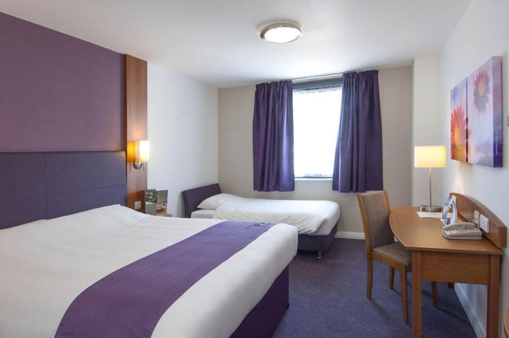 Premier Inn Stratford Upon Avon Waterways Szoba fotó